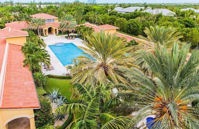 Resort The Tuscany On Grace Bay