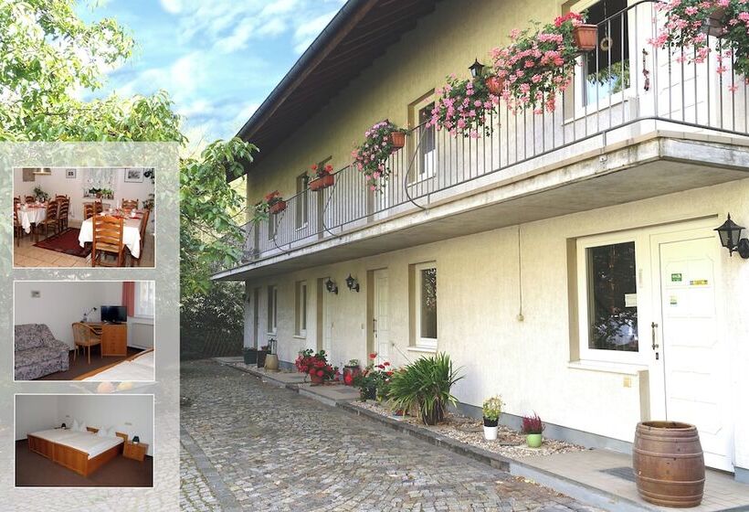 مبيت وإفطار Landhaus