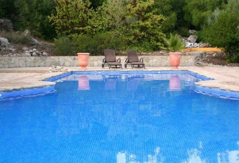 Casas Rurales Los Algarrobales