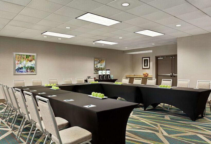 Homewood Suites By Hilton Fort Myers Airport/fgcu