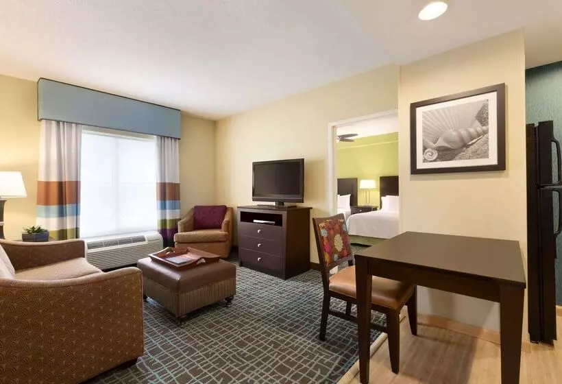 Homewood Suites By Hilton Fort Myers Airport/fgcu