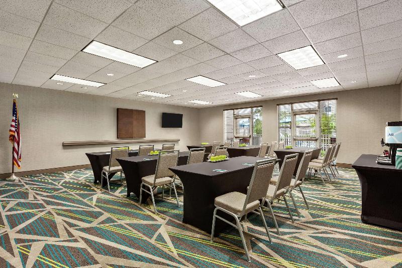 Homewood Suites By Hilton Fort Myers Airport/fgcu