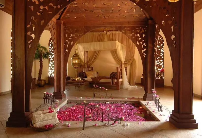 酒店 Breezes Beach Club And Spa