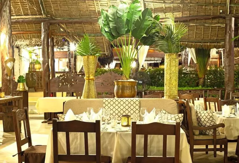 酒店 Breezes Beach Club And Spa