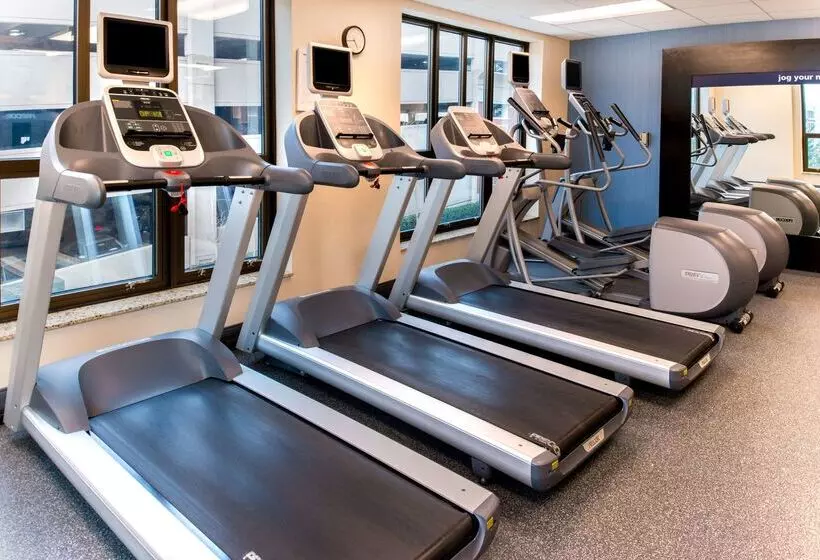 ホテル Hampton Inn & Suites National Harbor   Alexandria Area