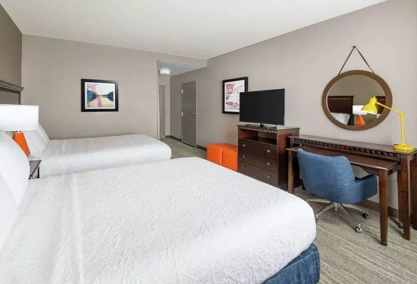 ホテル Hampton Inn & Suites National Harbor   Alexandria Area