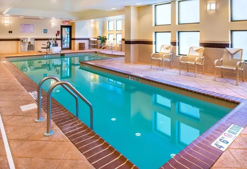 ホテル Hampton Inn & Suites National Harbor   Alexandria Area