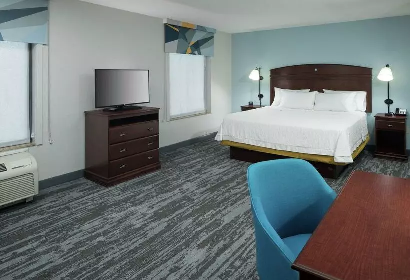 هتل Hampton Inn & Suites Rochester North