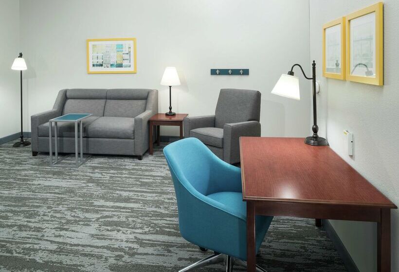 فندق Hampton Inn & Suites Rochester North