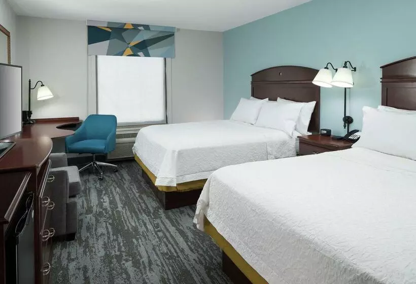 هتل Hampton Inn & Suites Rochester North