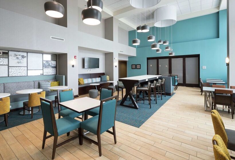 فندق Hampton Inn & Suites Rochester North