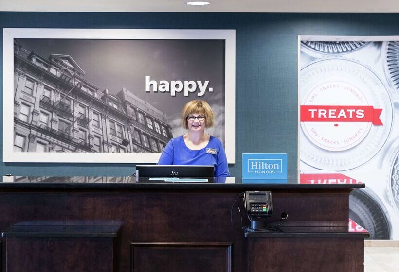 فندق Hampton Inn & Suites Rochester North