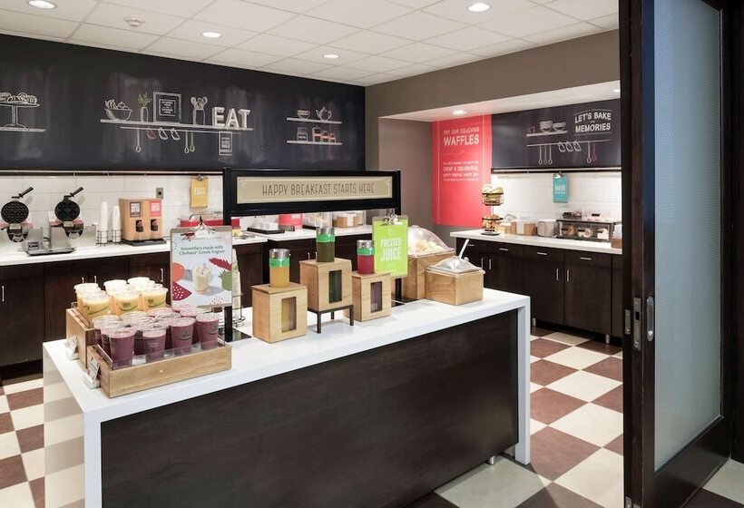 فندق Hampton Inn & Suites Rochester North