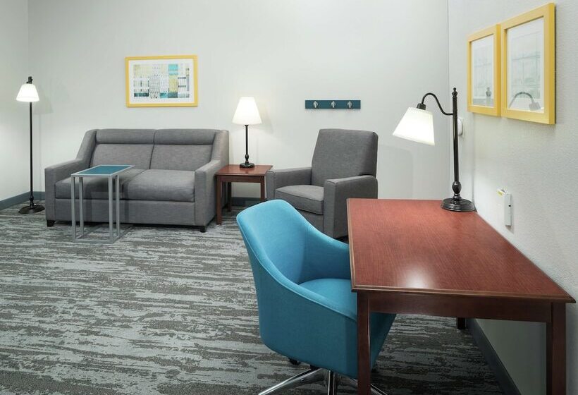 فندق Hampton Inn & Suites Rochester North
