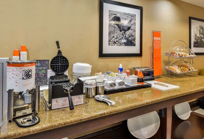 فندق Hampton Inn Statesville