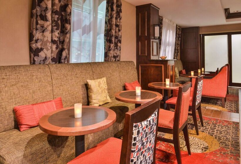 فندق Hampton Inn Statesville