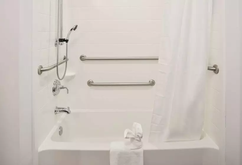 هتل Hampton Inn Statesville