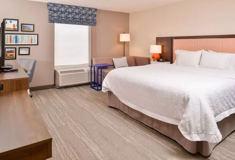 هتل Hampton Inn Statesville