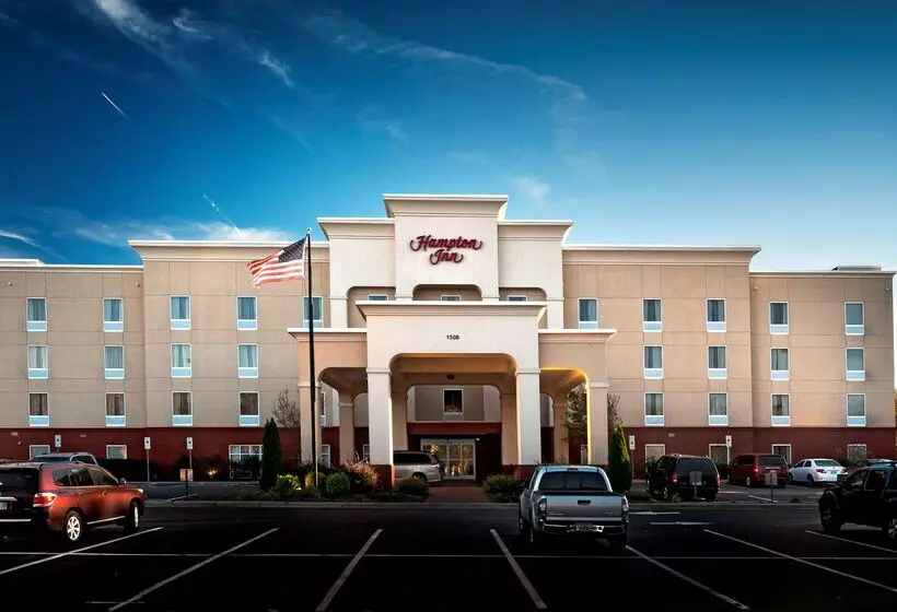 هتل Hampton Inn Statesville