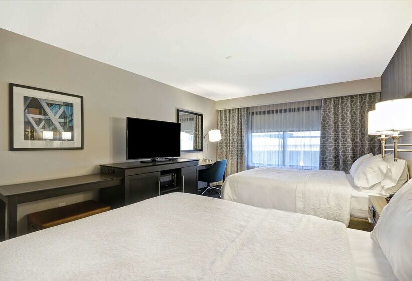 בית מלון כפרי Hampton Inn & Suites Los Angeles Burbank Airport