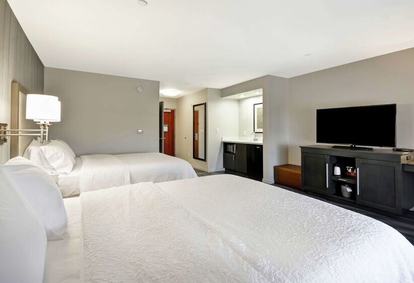 בית מלון כפרי Hampton Inn & Suites Los Angeles Burbank Airport