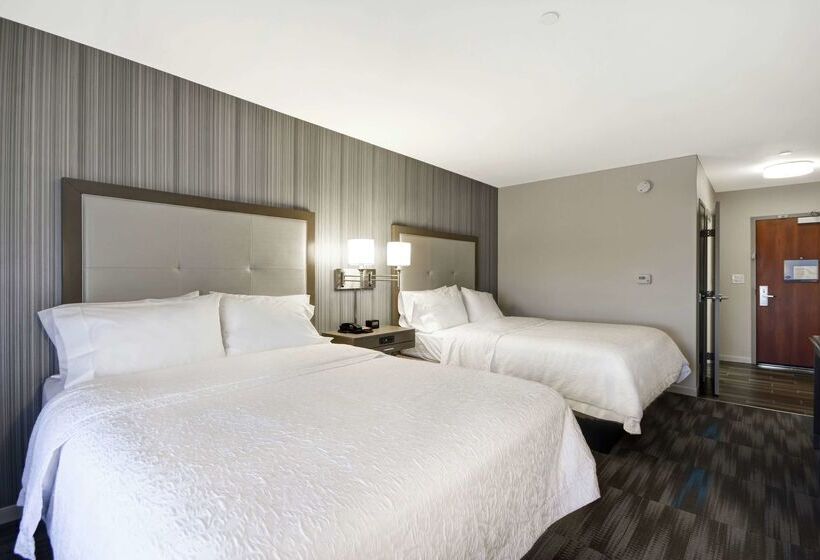 בית מלון כפרי Hampton Inn & Suites Los Angeles Burbank Airport