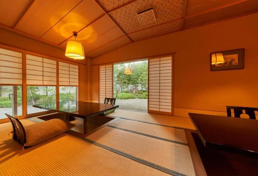 Отель Hanabishi