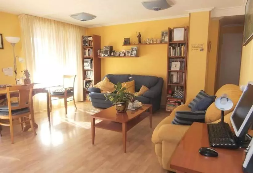 Hotel Hostal El Volante