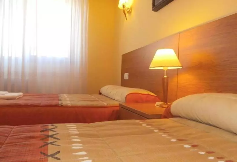 Hotel Hostal El Volante