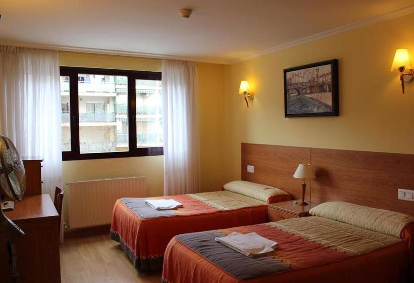 هتل Hostal El Volante