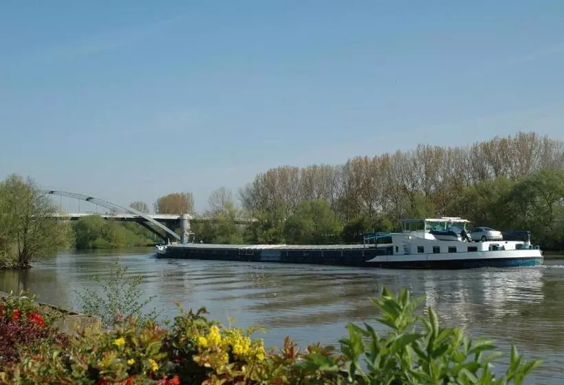 Отель Kitzinger Hof An Der B8