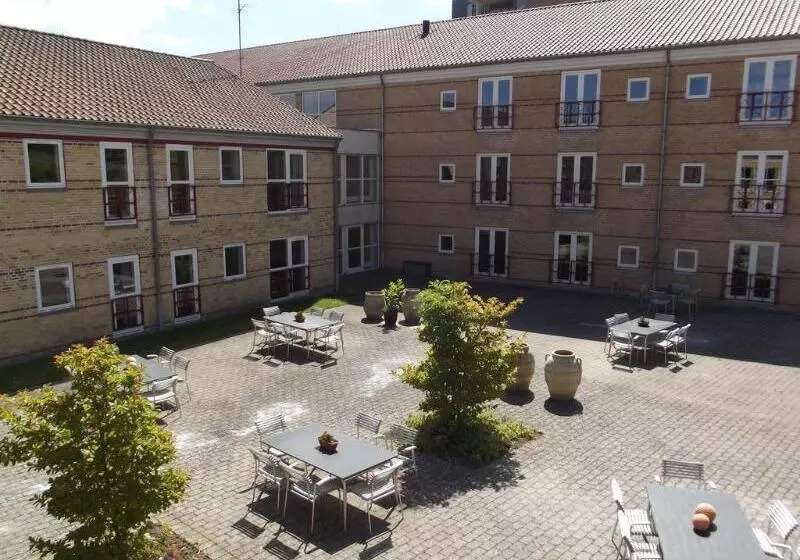 בית מלון כפרי Montra Odder Park