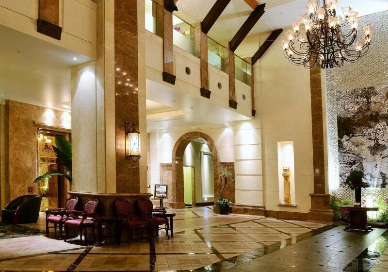 هتل Okinawa Kariyushi Resort Exes Onna