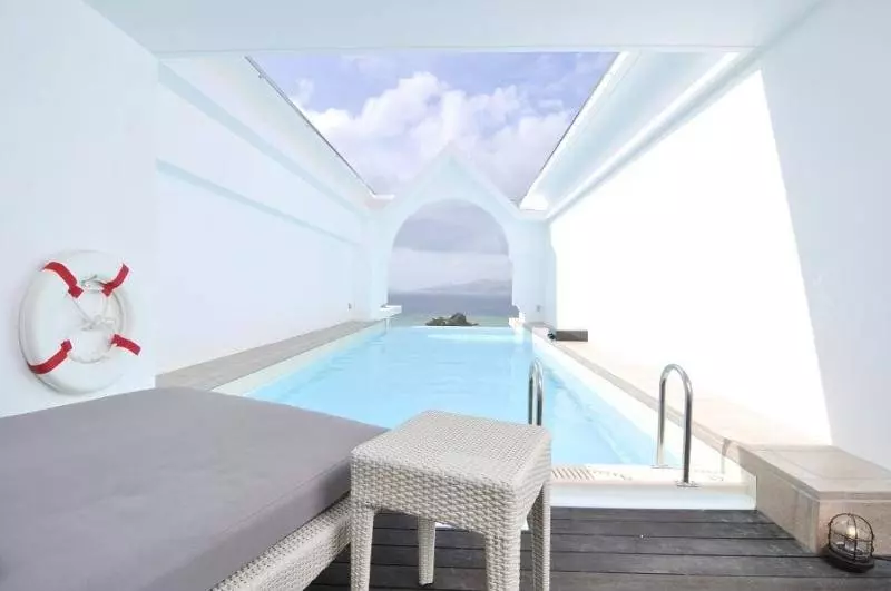 Hotel Okinawa Kariyushi Resort Exes Onna