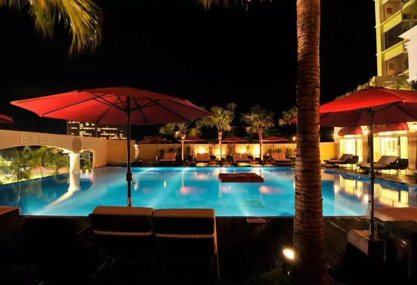 Hotel Okinawa Kariyushi Resort Exes Onna