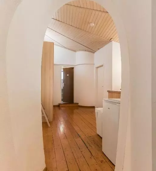 ホテル Pension Carl Aschheim