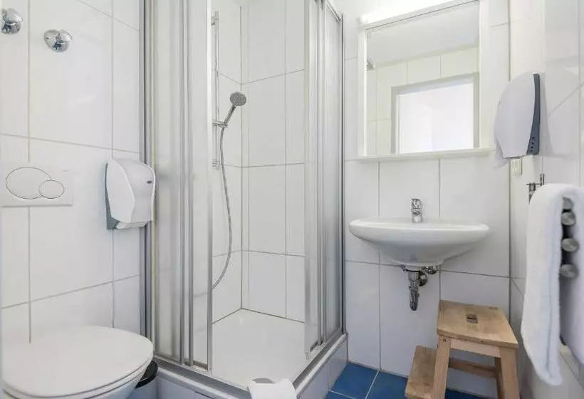 ホテル Pension Carl Aschheim