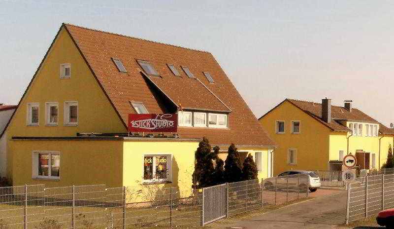 ホテル Privatzimmer Laatzen