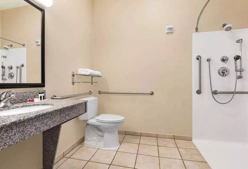 ホテル Spark By Hilton Savannah South I 95