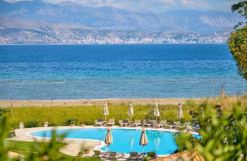 Chrismos Luxury Suites & Studios