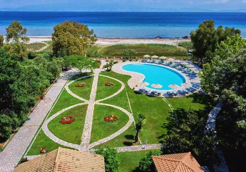 Chrismos Luxury Suites & Studios