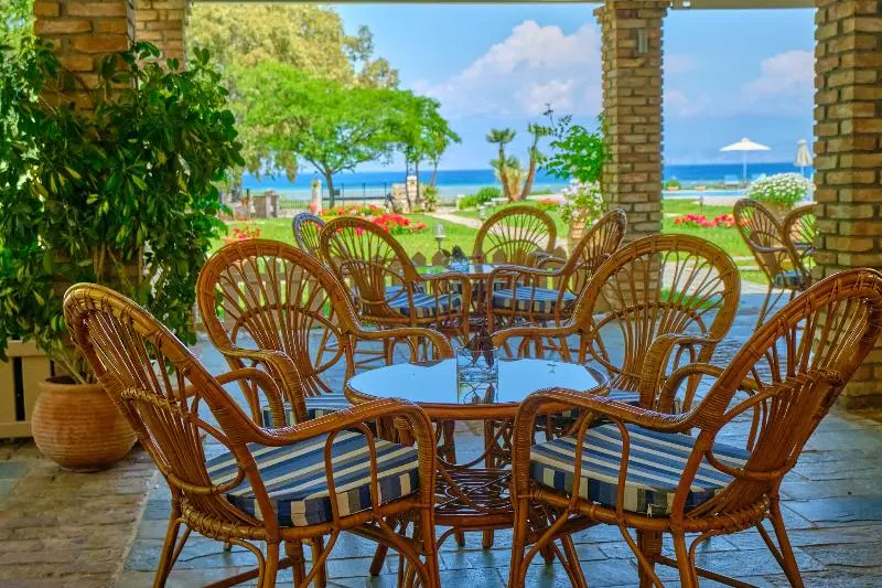 Chrismos Luxury Suites & Studios