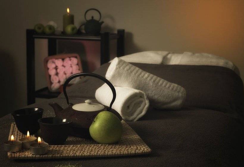 Agua Hotels Riverside