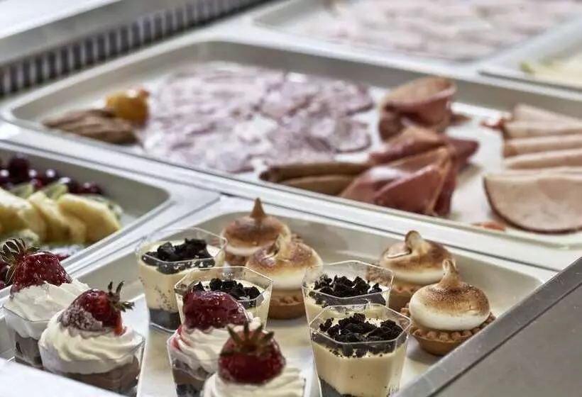 ホテル Civitel Attik Rooms & Suites