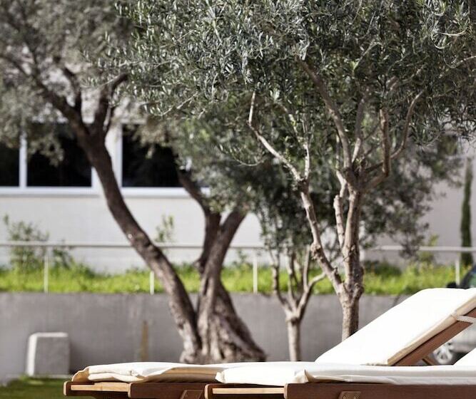 בית מלון כפרי Civitel Attik Rooms & Suites