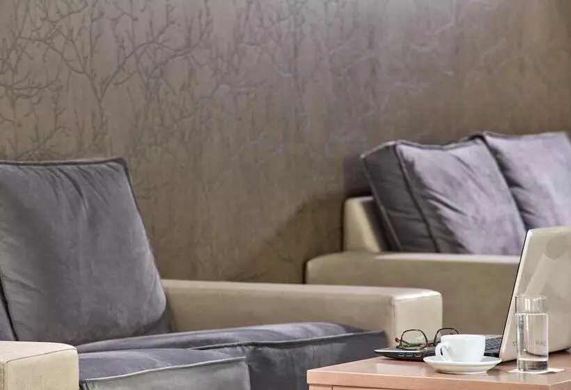 호텔 Civitel Attik Rooms & Suites