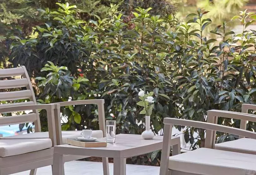 호텔 Civitel Attik Rooms & Suites