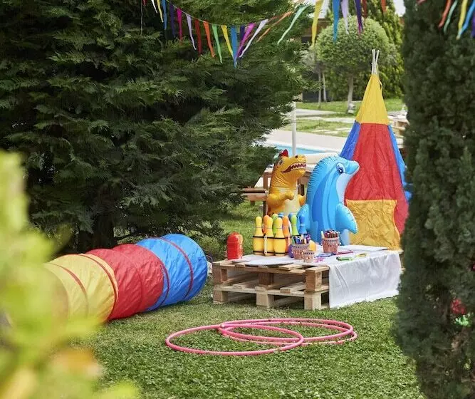 호텔 Civitel Attik Rooms & Suites