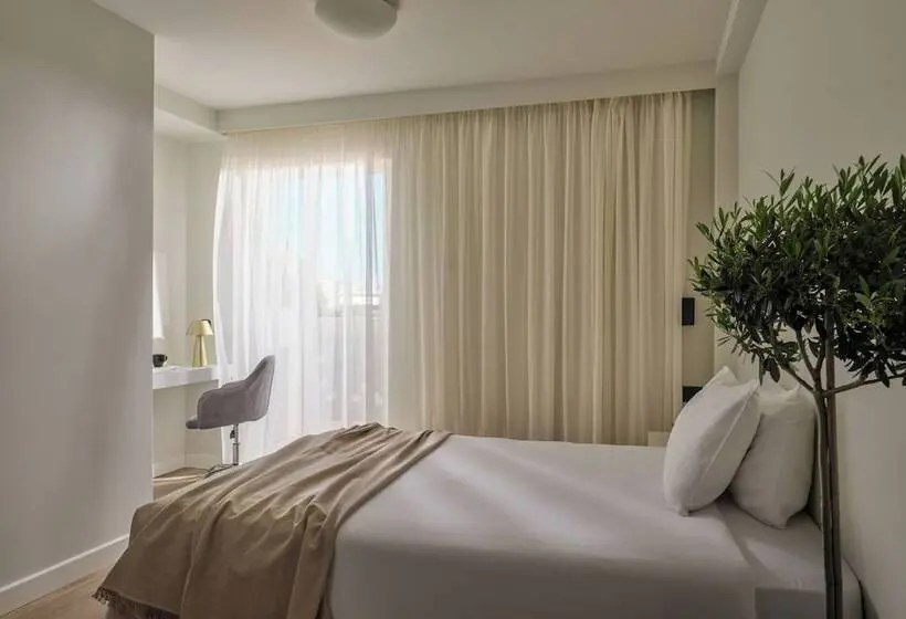 ホテル Civitel Attik Rooms & Suites