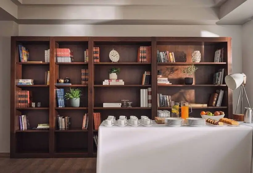 ホテル Civitel Attik Rooms & Suites